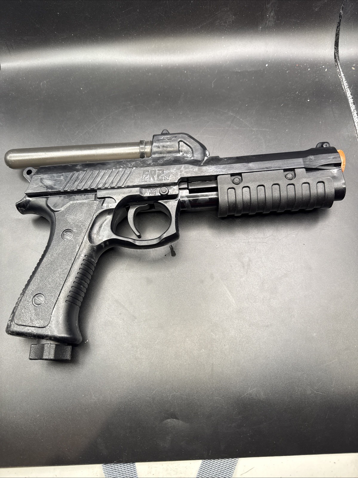 Pistol Uses 12 Gram Co2 Cartridge