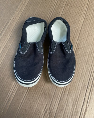 black canvas crocs
