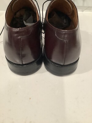 Allen Edmonds Men display picture 1