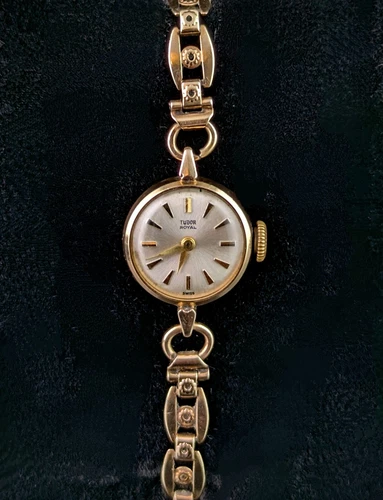 Vintage 9ct gold Ladies Tudor Royal wristwatch, Bracelet strap