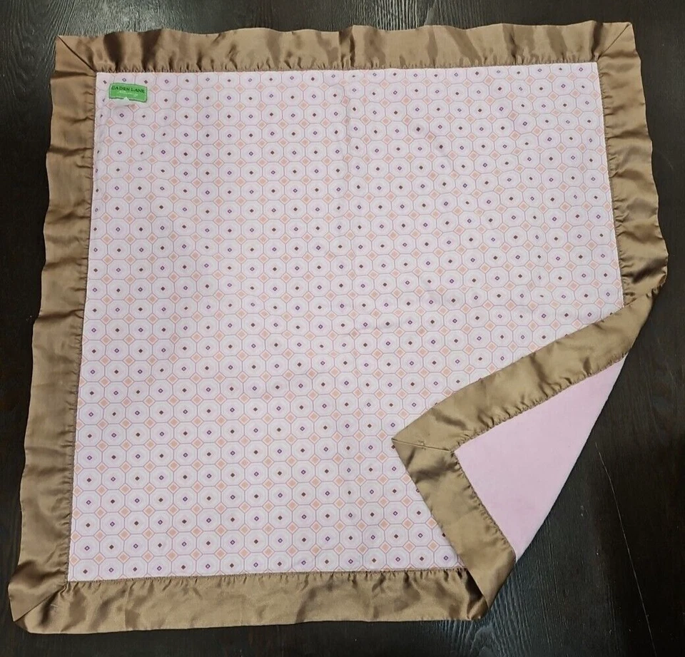 Manta para bebé Caden Lane rosa marrón satinado cuadrados diamantes naranja púrpura Foto 3 de 4