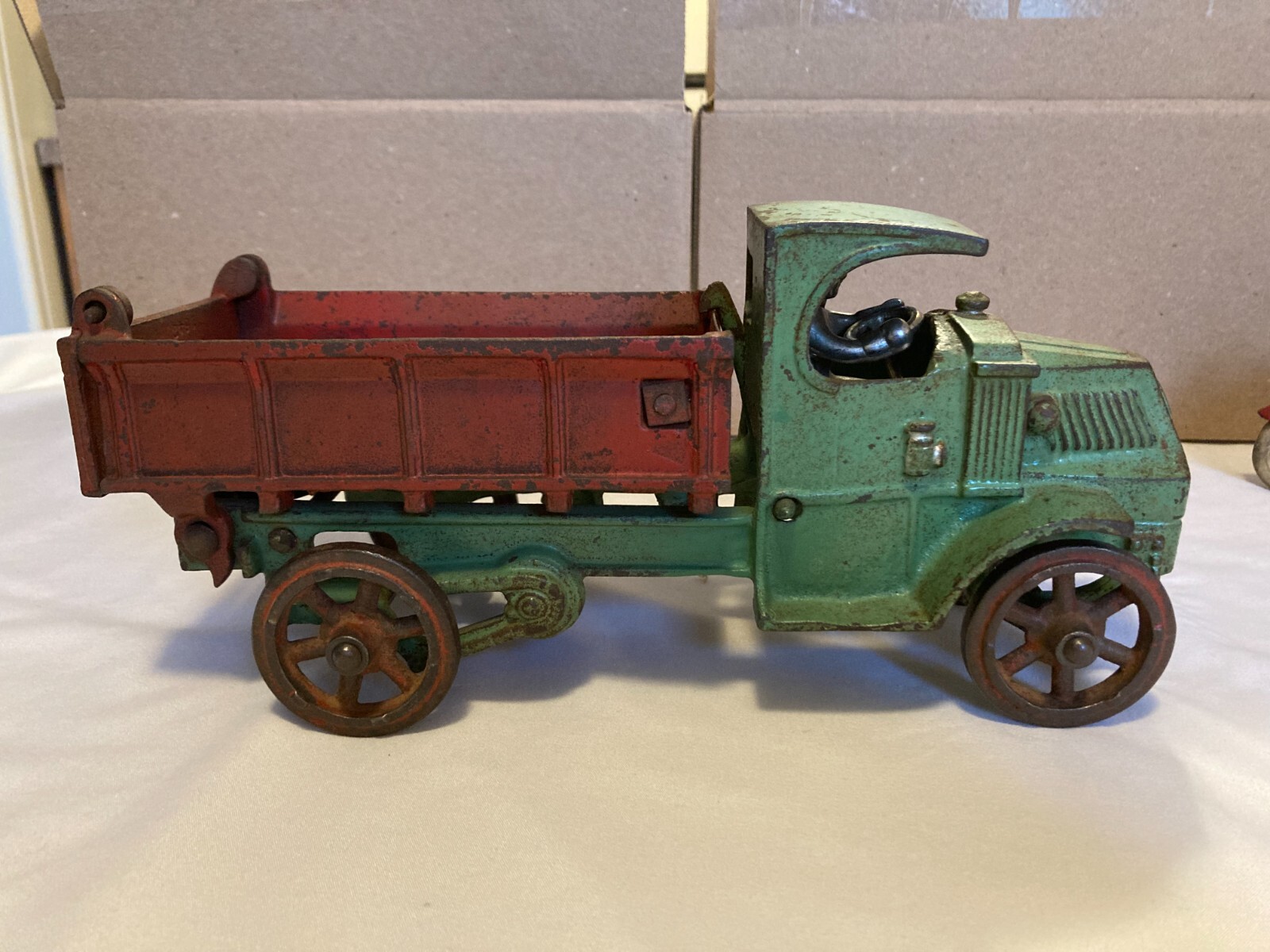 VINTAGE HUBLEY CAST IRON DUMP TRUCK LARGEST SIZE RARE EARLY WHEELS ALL