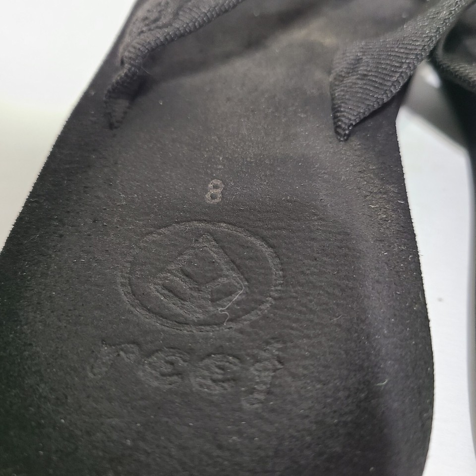 B33 Reef Solid Black Beach Surf Sandals Flip Flops Women's Size 8