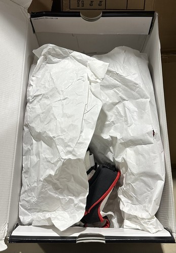 Nike LeBron 17 Graffiti Blanco Negro Universidad Rojo Hombre 8.5 CT6047-100 NUEVO - Imagen 8 de 15