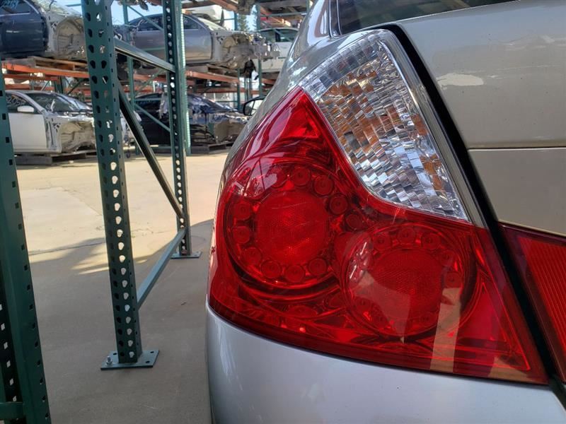 06-07 Infiniti M35/M45 Driver Tail Lamp QTR MTD OEM 26555EH125 | eBay