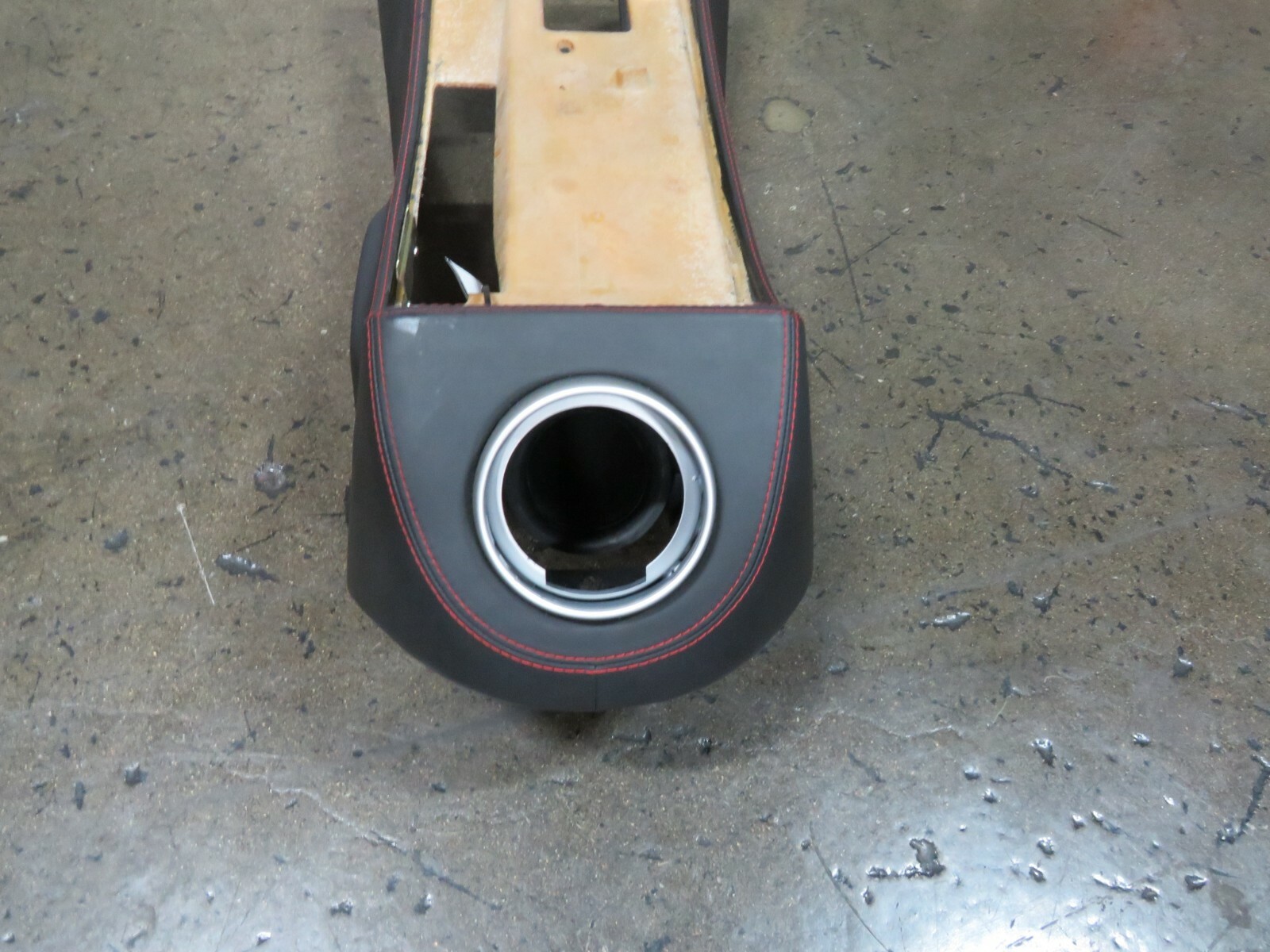 Ferrari 612 Scaglietti, Front Console, Leather Section, Used, P/N 66975600