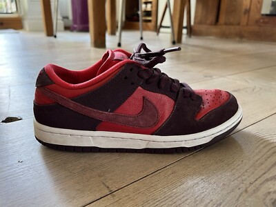 Nike SB dunk low cherry 