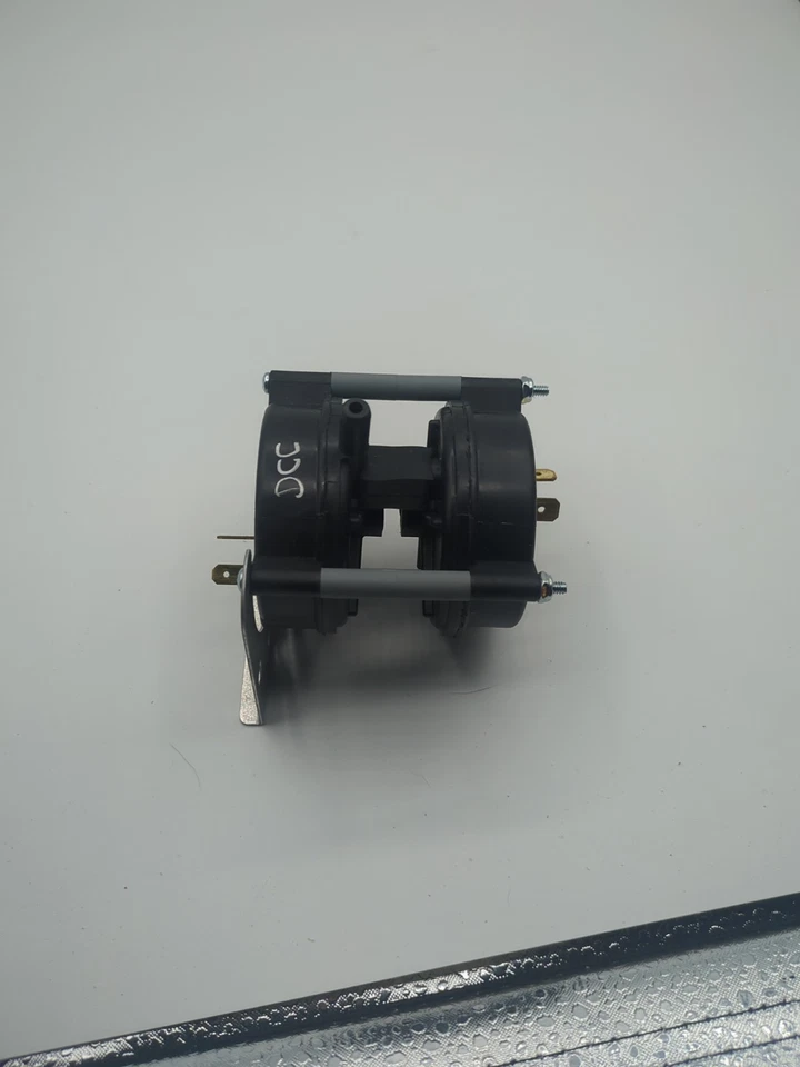 OEM LENNOX 102737-05 DUAL PRESSURE SWITCH - Image 2 of 3