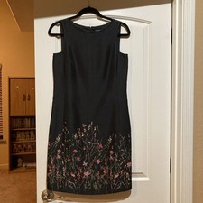 Ann Taylor No sleeve Black Dress 4 Well Made Lined Floral
