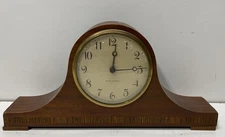 Seth Thomas Electric Mantle Clock. Beehive Style Wood Case Analog Display