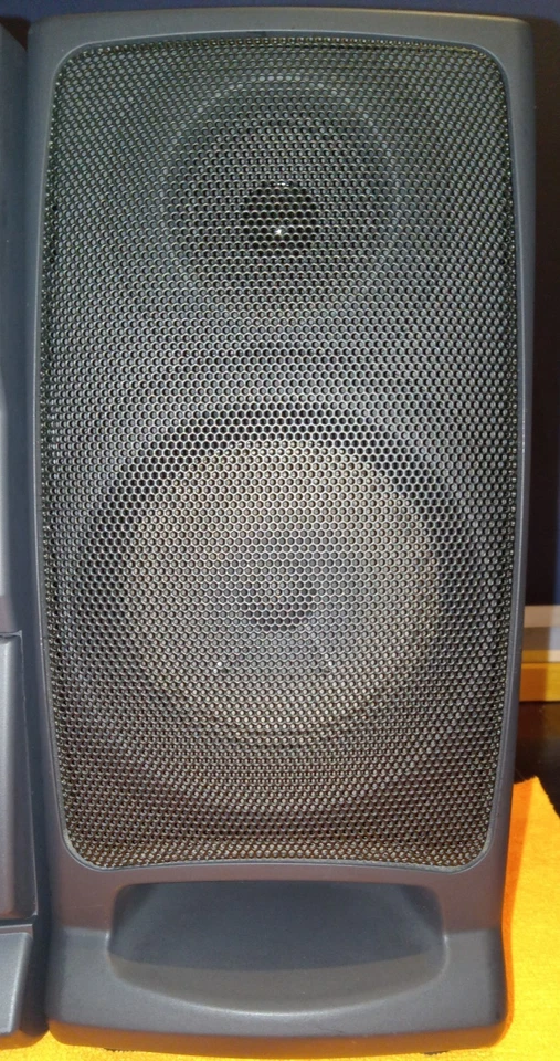 Modelo estéreo Philco - 238k, AM, FM y cassette. (Probado y funciona muy bien) Foto 4 de 4