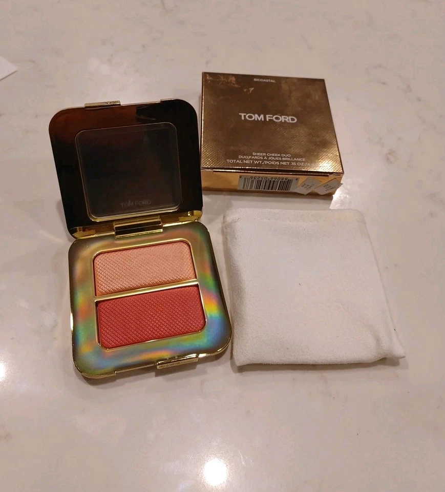 Tom Ford Sheer Duo Blush Bi Costal  Limited Edition .15Oz. / 4.4gr.  - Image 2 of 4
