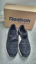 Image of BNIB Reebok Suede Black Classic Trainers - size 6 Mens/Womens/Unisex