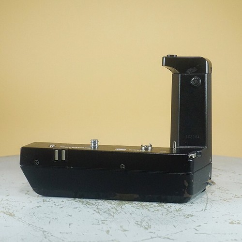 OLYMPUS OM WINDER 1. Motor de arrastre para Olympus OM-1, OM-2, OM-4. Funciona. - Photo 2/5