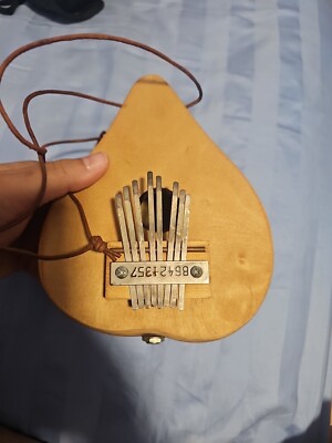 Half Shell Gourd Thumb Piano 