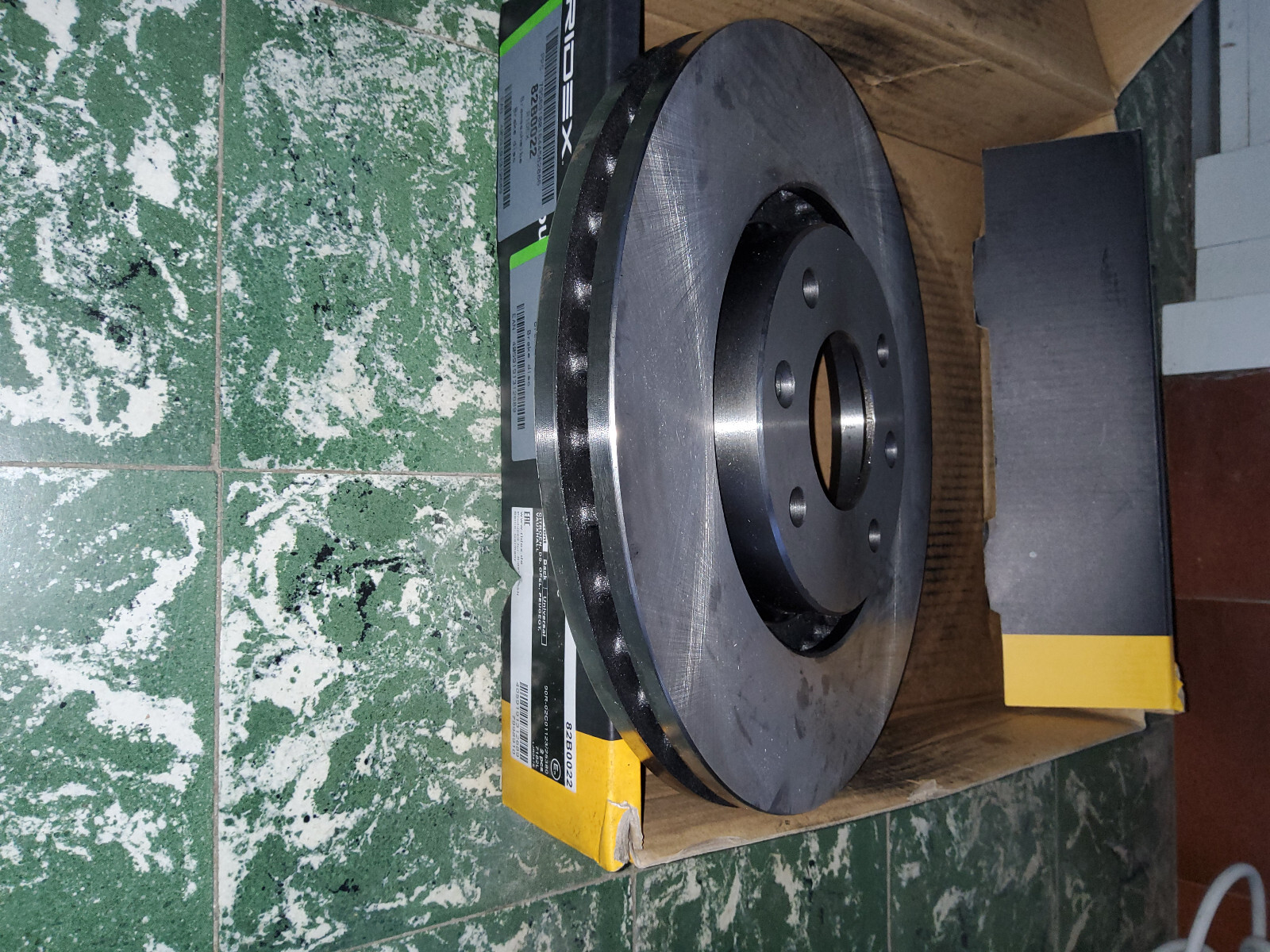 Disques de frein Peugeot 2008 et 3008 pour conduite urbaine et longs trajets - 3