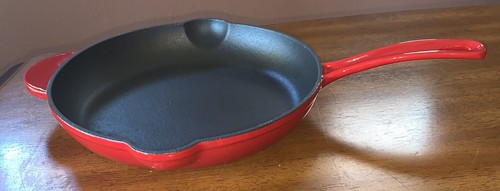 "Sartén de hierro fundido esmaltada roja de 10,5"" Cuisine Company" - Imagen 1 de 11