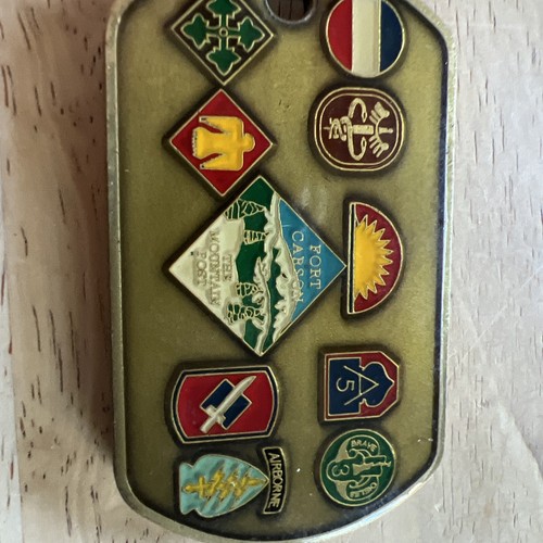 Código de Excelencia Militar de EE. UU. Presentado por la 7ª Infantería Desafío Moneda - Imagen 4 de 7