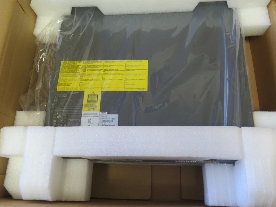 Cisco 68-3454-03 DS-C9124DC-K9 24-Ports Fibre Channel 4Gbps FC Switch - Image 2 of 3