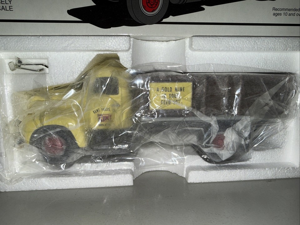First Gear 1957 International R-190 Stake Truck w/Bags Kent Feeds 1/34 ...