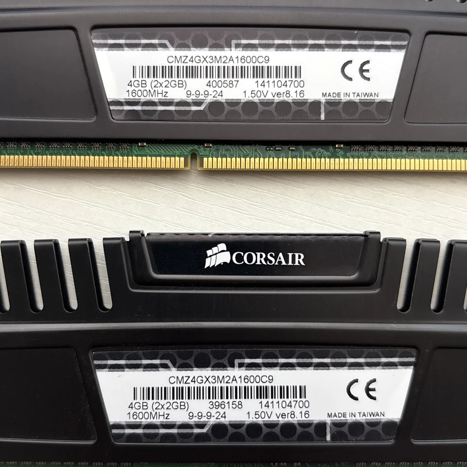 Lot Of 2 Corsair Vengeance DDR3 4GB 1600MHz  (2x2GB) PC Memory RAM - Image 3 of 4