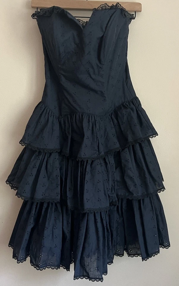 Vestido Gunne Sax Jessica McClintock Vintage Ilhós Preto Sem Alças Feminino 4 6 - Imagem 2 de 4
