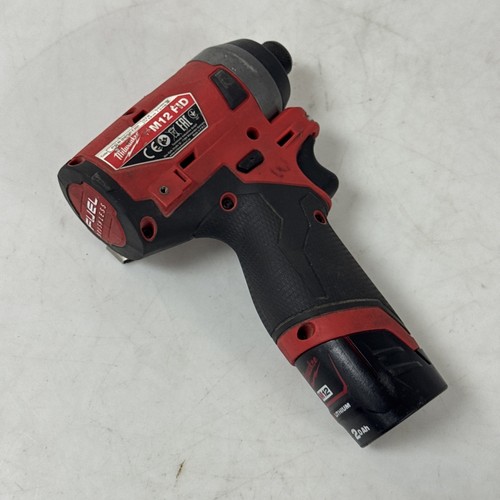 Avvitatore a percussione Milwaukee M12 FID con batteria 2.0ah - Foto 18 di 24