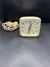 Vintage General Electric Alarm Clock Model 7223C Beige Works Made In USA Read