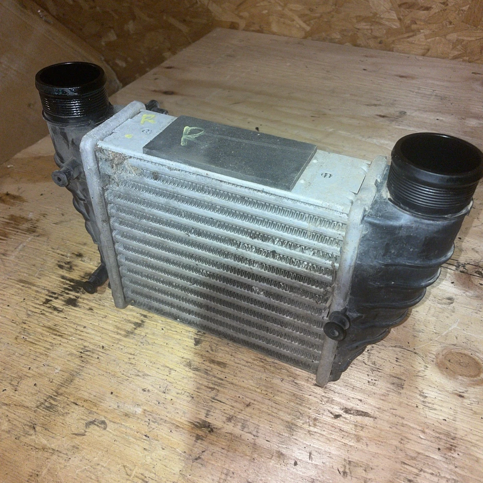 2005-2008 Audi A4 2.0l Intercooler refrigerador de ar lado direito do passageiro - Imagem 2 de 4