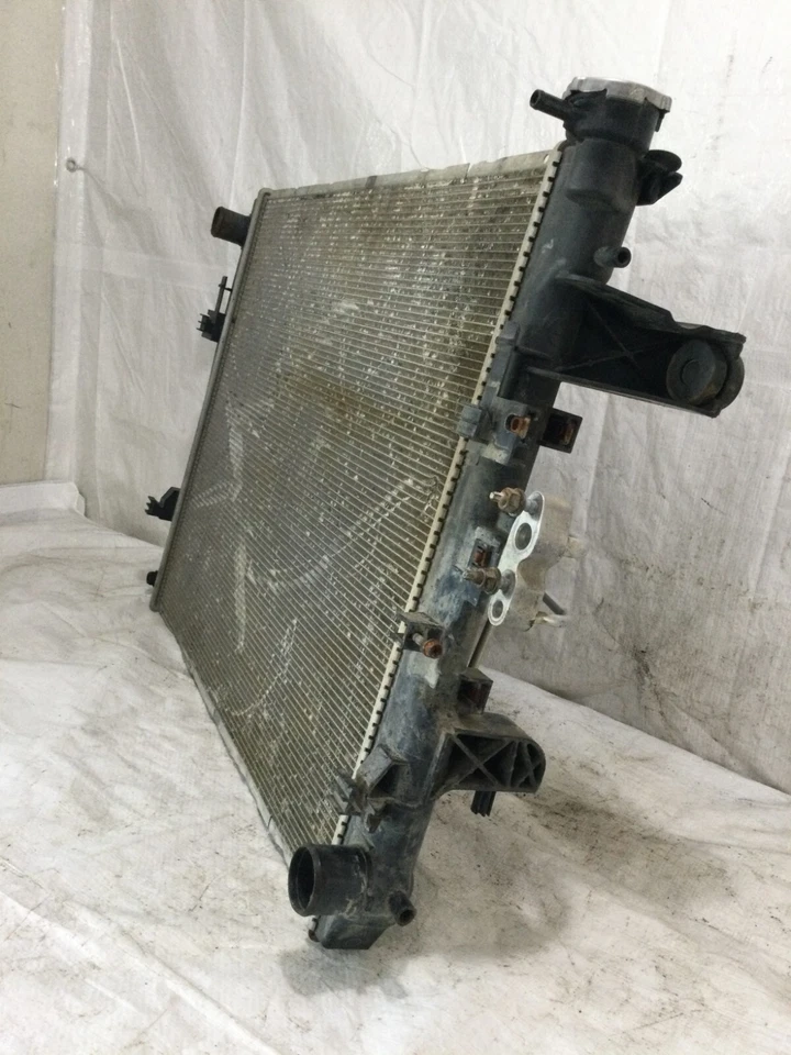 Dodge Ram 1500 2007 conjunto de radiador OEM 55057096AD Foto 4 de 4