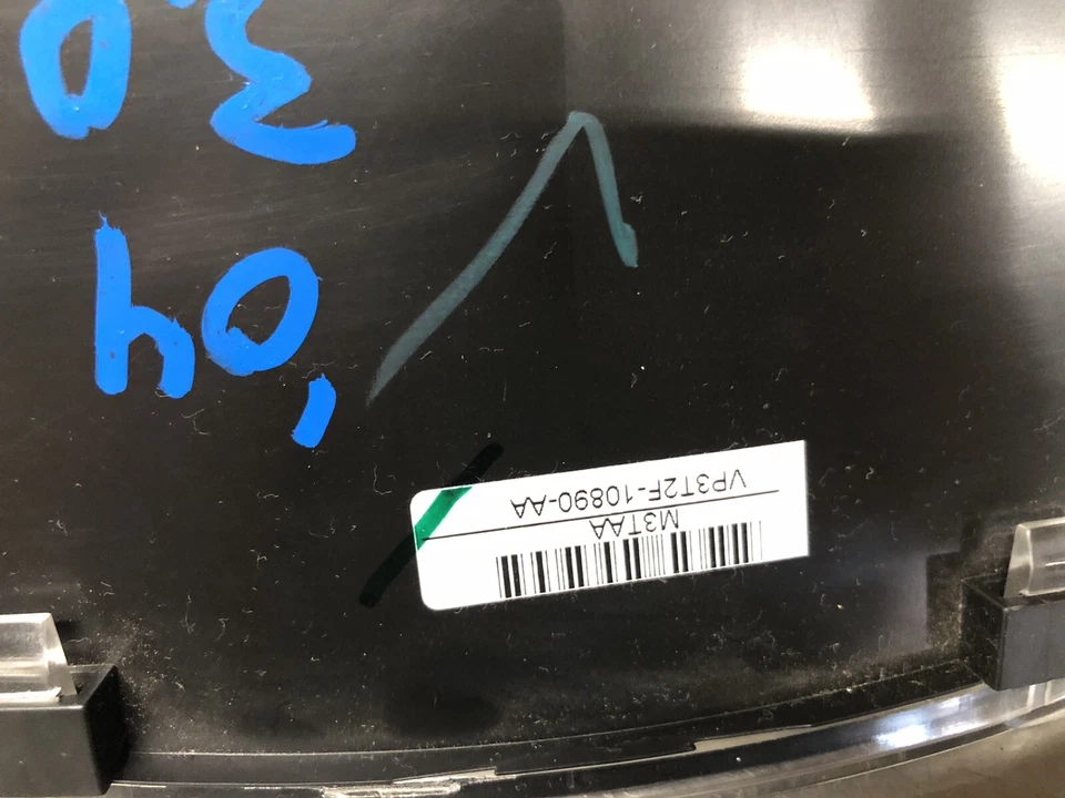 Cuadro medidor velocímetro instrumento Mazda Tribute 2003 2004 Foto 3 de 4