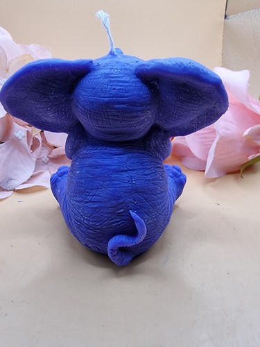 Candela elefante in cera di soia fatta a mano. Regalo, decorazione casa - Foto 3 di 11