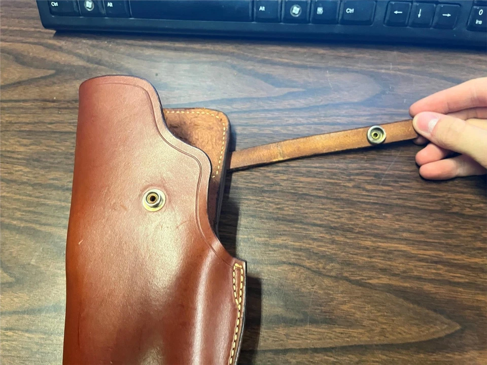 Thompson Center Arms Rochester N.H. Brown Leather Holster For Contender? - Image 4 of 4