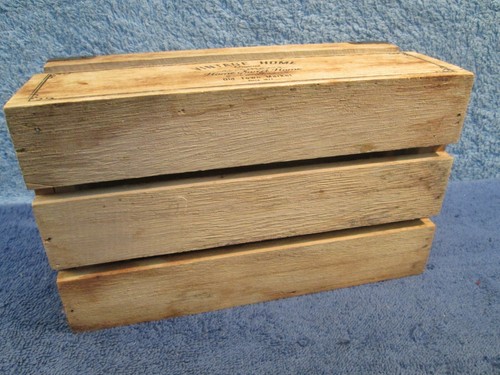 VINTAGE STYLE WOODEN EGGBOX - Retro/Rustic, removable Tray, "Old Town Market" .B - Picture 9 of 9