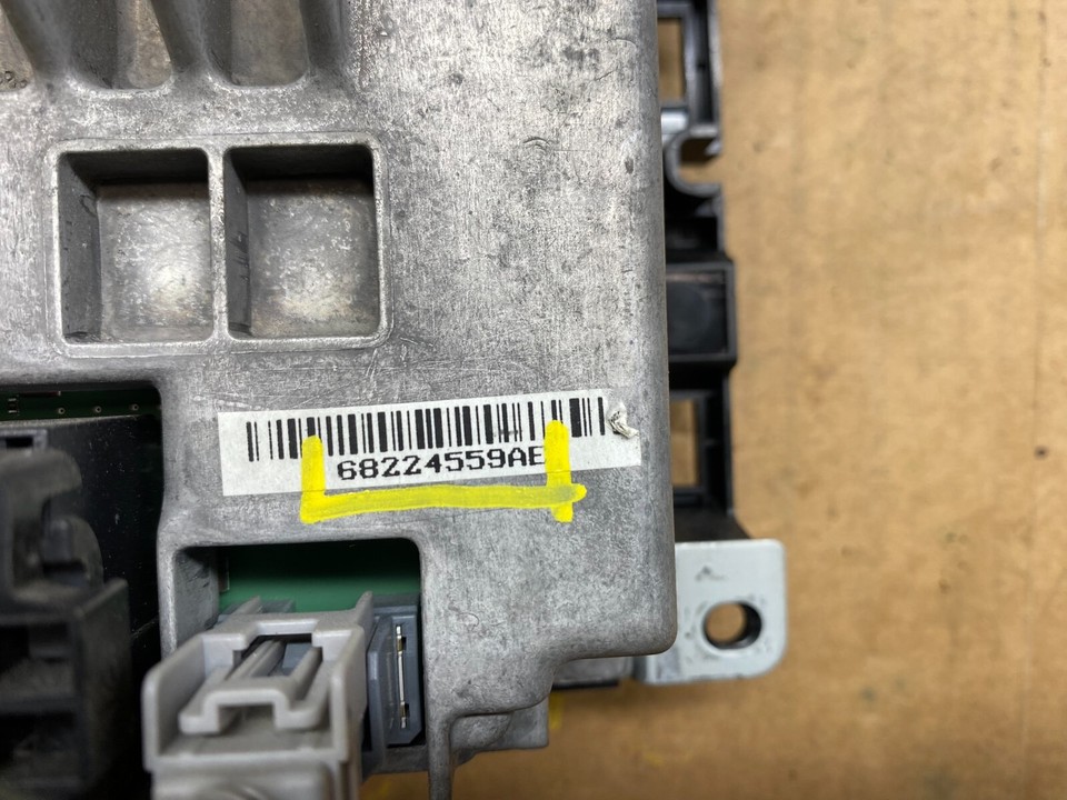 2014 Jeep Grand Cherokee Media Satellite Radio Screen Display C9182 DG1