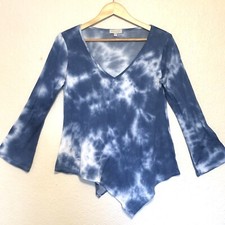 Status by Chenault Top XS Tie Dye Blue Asymmetrical Shark Bite Hem USA Made EUC