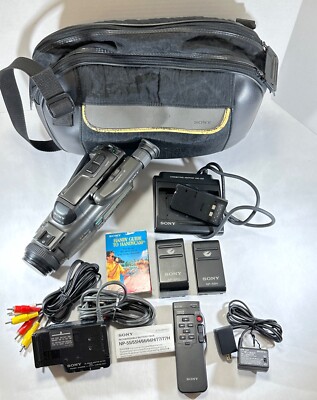Sony 8mm Handycam CCD-FX511 Handheld Camcorder w/ Bag and Extras For Parts Only