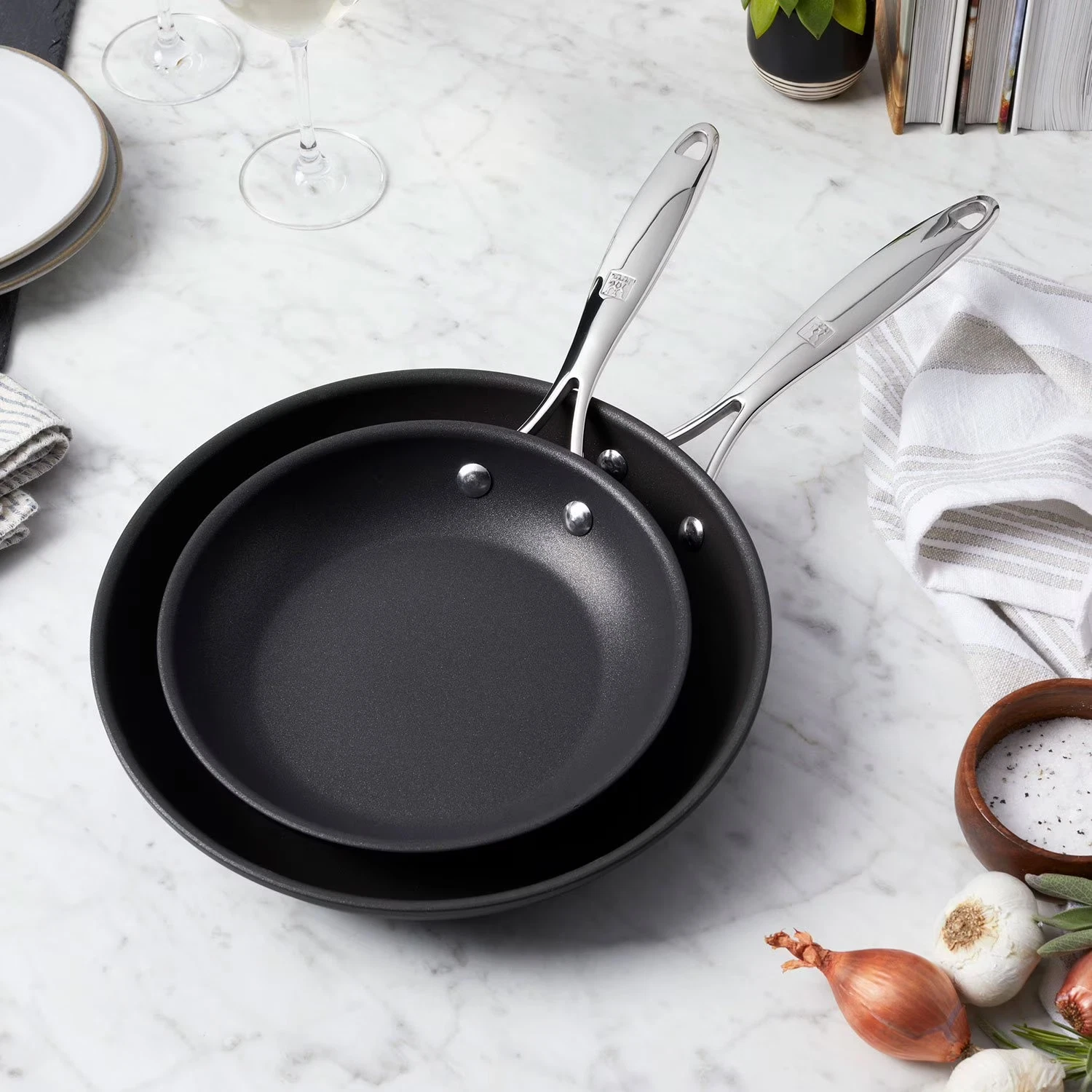 Zwilling 2-Piece Aluminum Non-stick 8-in & 10-in Fry Pan Set NEW