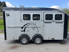 Cheval Liberte Maxi 4 Optimax Diagonal Horse Trailer Herringbone With Tack Room
