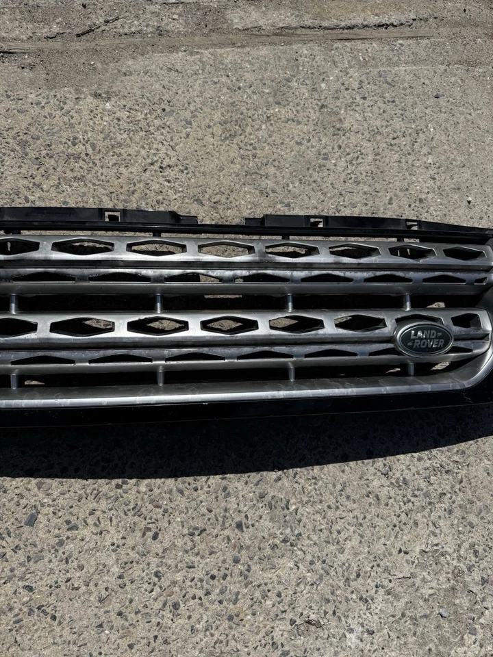 Land Rover LR4 2014-2016 conjunto de parrilla delantera genuina (negro y plateado) OEM Foto 3 de 4