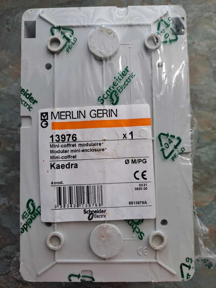 Merlin GERIN 13976 Kaedra 4 MOD waterproof mini-enclosure. - Image 3 of 3