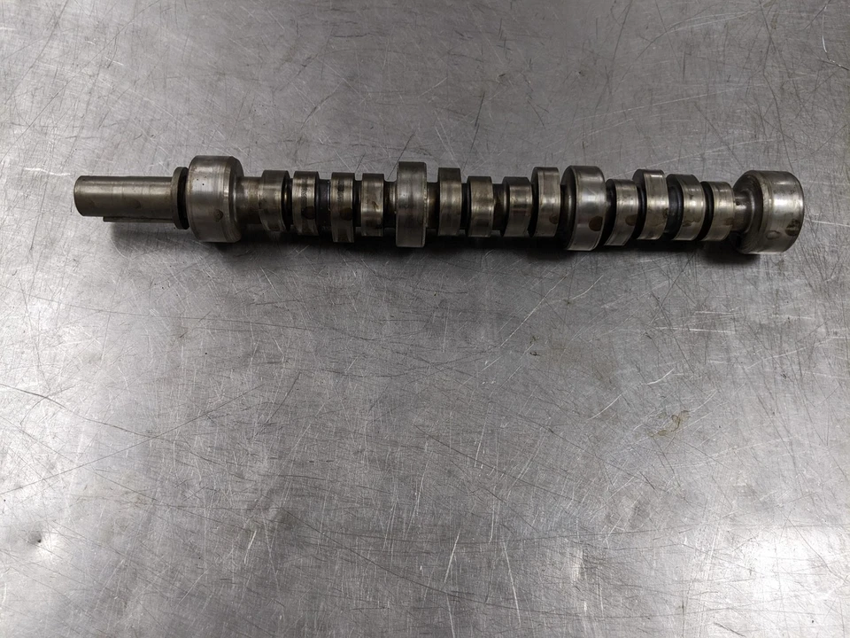 Camshaft From 2005 Ford Freestar 3.9 - Image 2 of 4