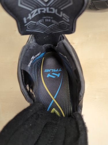 Pattini da hockey True SVH HZRDUS personalizzati Pro Stock taglia 9 non sicuri della larghezza *LEGGI* - Foto 4 di 13