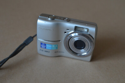 OLYMPUS FE-180 Kompaktkamera | für Bastler / Sammler
