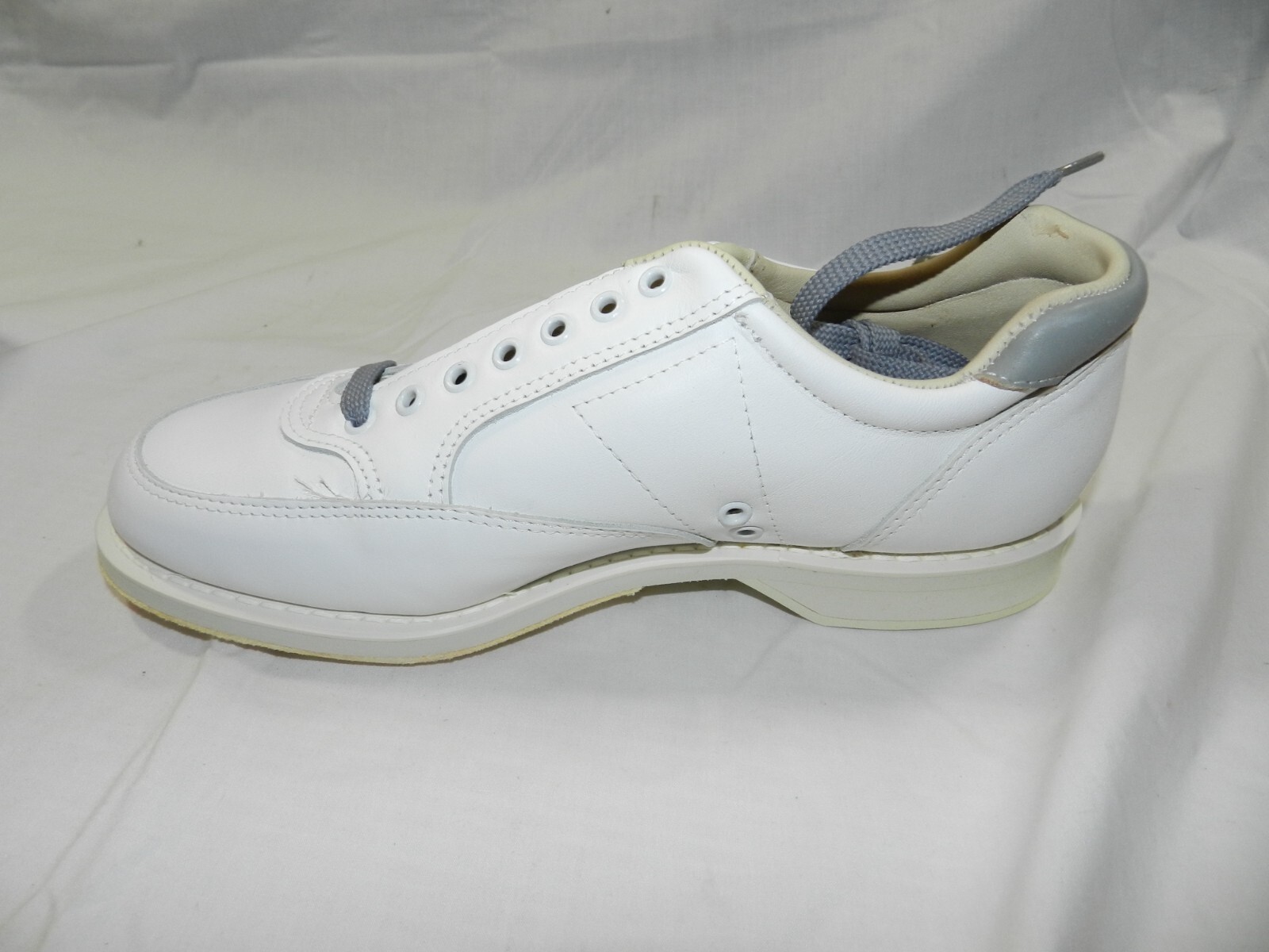 Lotto 16 Scarpe da bowling casual Linds nuove con scatola Uomo LH 8 D Bianco