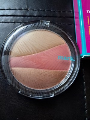 Mark Island Beauty Face Compact - Blushing Bronzing & Highlighting 3-n-1 NEW