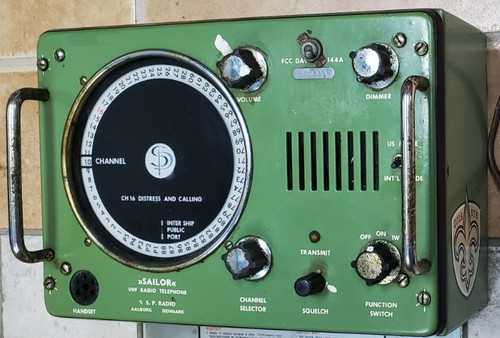Sailor RT144A VHF Radio Working Condition With Mount And Power Cable - No Mic