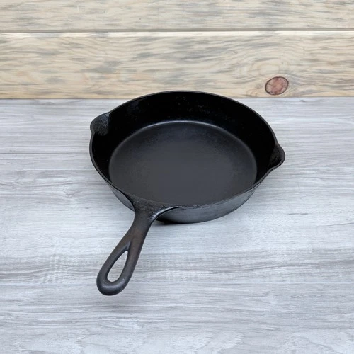 Vintage Antique Wagner Ware Sidney O  Cast Iron Skillet 8 B With Heat Ring RARE
