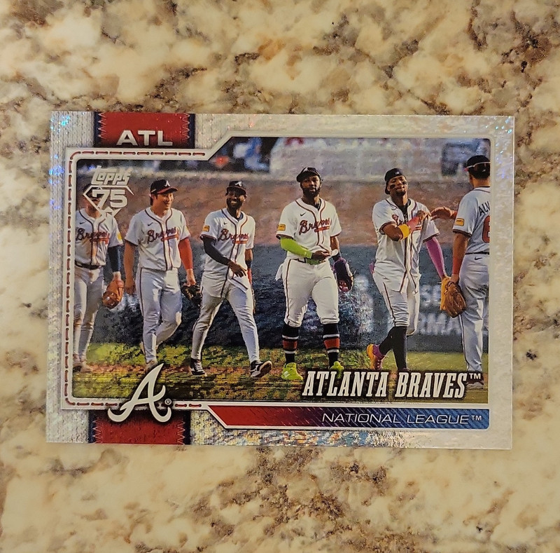 Topps 2025 Series Two Parallel/Variety Atlanta Braves Team Card #640