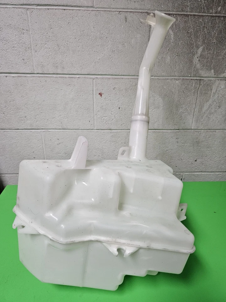 Infiniti G25 G35 G37 Q40 2007-2015 usado parabrisas lavadora depósito de fluido OEM Foto 3 de 4